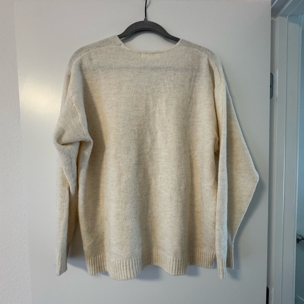H&M Sweater - Picture 2 of 2
